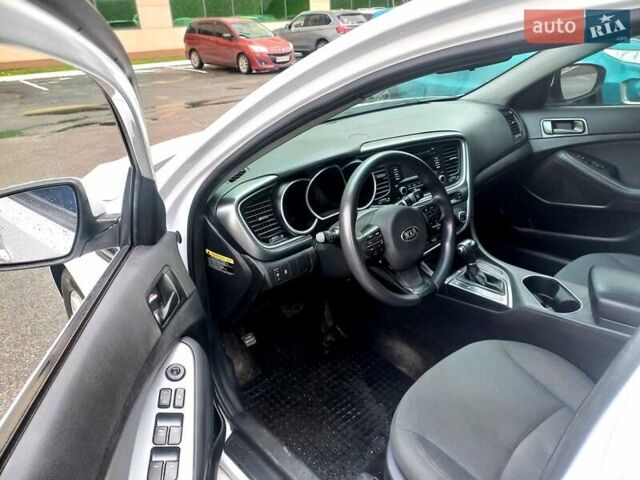Киа Оптима 2015 в Харькове на Automoto.ua Белый Киа Оптима, объемом двигателя 2.4 л и пробегом 120 тыс. км за 7300 $, фото 5 на Automoto.ua