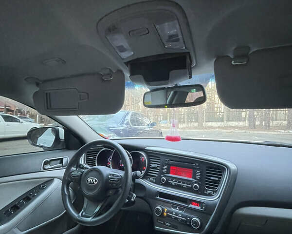 Білий Кіа Оптіма, об'ємом двигуна 2.36 л та пробігом 136 тис. км за 8900 $, фото 16 на Automoto.ua