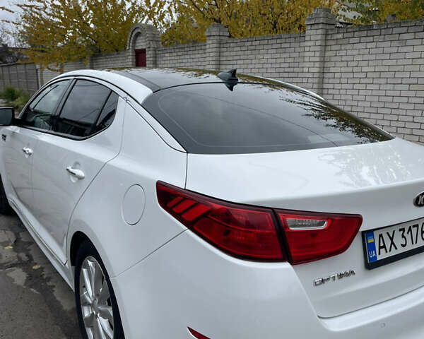 Белый Киа Оптима, объемом двигателя 2.36 л и пробегом 220 тыс. км за 8500 $, фото 4 на Automoto.ua