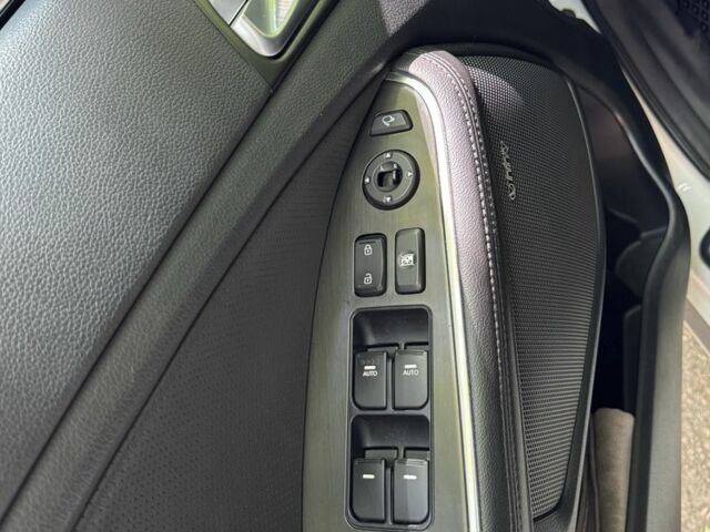 Киа Оптима 2015 в Одессе на Automoto.ua Белый Киа Оптима, объемом двигателя 2.4 л и пробегом 82 тыс. км за 13200 $, фото 2 на Automoto.ua