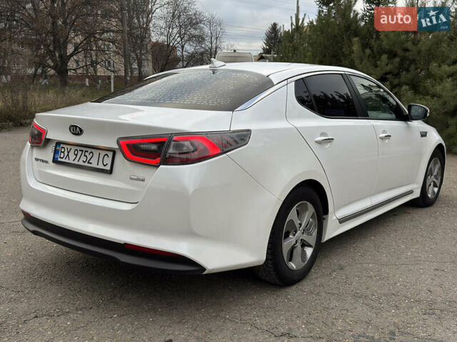 Белый Киа Оптима, объемом двигателя 2.4 л и пробегом 152 тыс. км за 10500 $, фото 4 на Automoto.ua