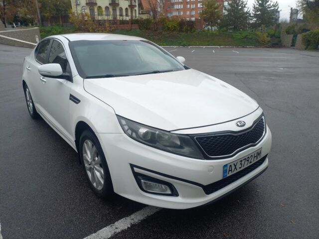 Киа Оптима 2015 в Харькове на Automoto.ua Белый Киа Оптима, объемом двигателя 2.4 л и пробегом 120 тыс. км за 7300 $, фото 1 на Automoto.ua