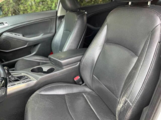 Белый Киа Оптима, объемом двигателя 2 л и пробегом 77 тыс. км за 6500 $, фото 9 на Automoto.ua