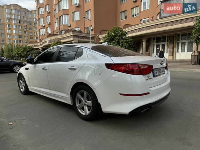 Белый Киа Оптима, объемом двигателя 2.4 л и пробегом 150 тыс. км за 9400 $, фото 13 на Automoto.ua