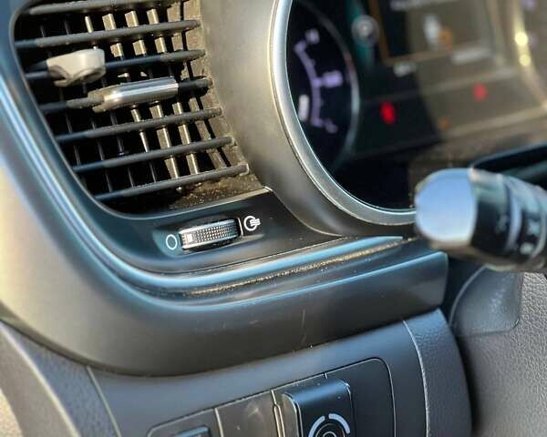 Кіа Оптіма 2015 у Одесі на Automoto.ua Білий Кіа Оптіма, об'ємом двигуна 2.36 л та пробігом 298 тис. км за 9500 $, фото 17 на Automoto.ua