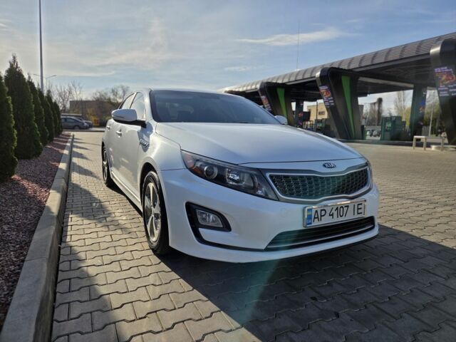 Білий Кіа Оптіма, об'ємом двигуна 2.4 л та пробігом 185 тис. км за 8400 $, фото 1 на Automoto.ua