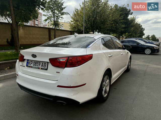 Белый Киа Оптима, объемом двигателя 2.4 л и пробегом 150 тыс. км за 9400 $, фото 17 на Automoto.ua