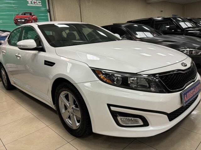 Білий Кіа Оптіма, об'ємом двигуна 2.4 л та пробігом 88 тис. км за 9800 $, фото 4 на Automoto.ua