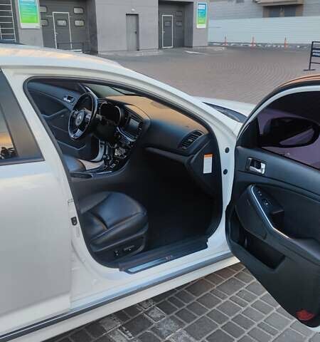 Білий Кіа Оптіма, об'ємом двигуна 2.4 л та пробігом 148 тис. км за 12500 $, фото 2 на Automoto.ua