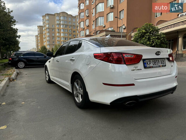 Белый Киа Оптима, объемом двигателя 2.4 л и пробегом 150 тыс. км за 9400 $, фото 10 на Automoto.ua