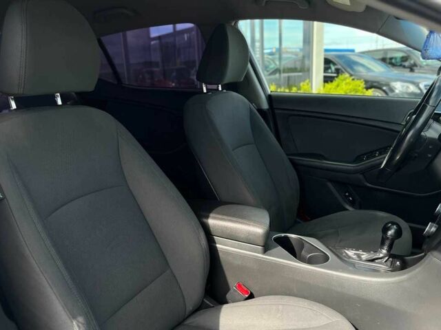 Белый Киа Оптима, объемом двигателя 2.4 л и пробегом 103 тыс. км за 10500 $, фото 10 на Automoto.ua