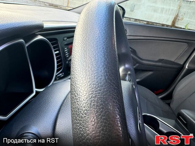 Білий Кіа Оптіма, об'ємом двигуна 2.4 л та пробігом 116 тис. км за 9300 $, фото 2 на Automoto.ua