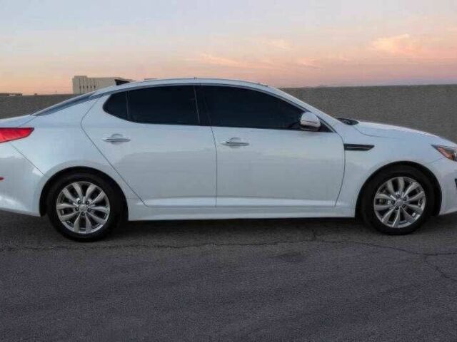 Белый Киа Оптима, объемом двигателя 2.4 л и пробегом 122 тыс. км за 7300 $, фото 7 на Automoto.ua