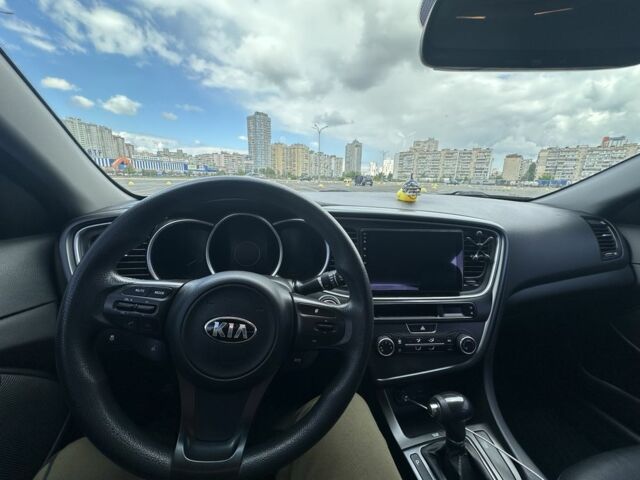 Білий Кіа Оптіма, об'ємом двигуна 2 л та пробігом 133 тис. км за 12000 $, фото 14 на Automoto.ua