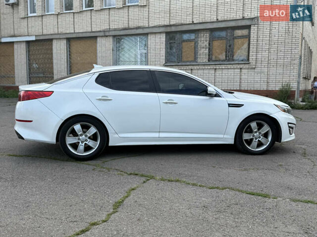 Белый Киа Оптима, объемом двигателя 2.4 л и пробегом 155 тыс. км за 9300 $, фото 6 на Automoto.ua