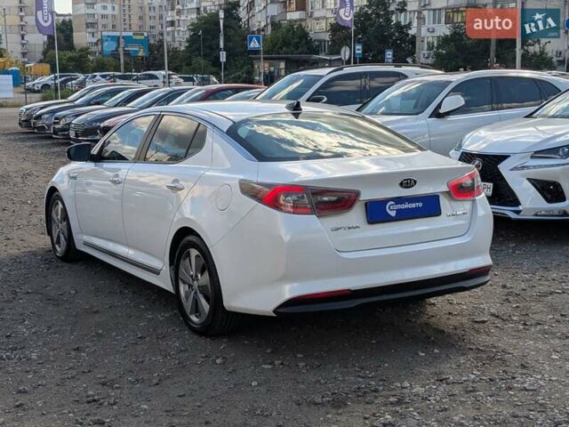 Белый Киа Оптима, объемом двигателя 2.4 л и пробегом 160 тыс. км за 12000 $, фото 3 на Automoto.ua