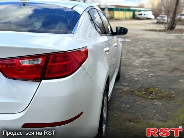 Білий Кіа Оптіма, об'ємом двигуна 2.4 л та пробігом 190 тис. км за 9300 $, фото 3 на Automoto.ua
