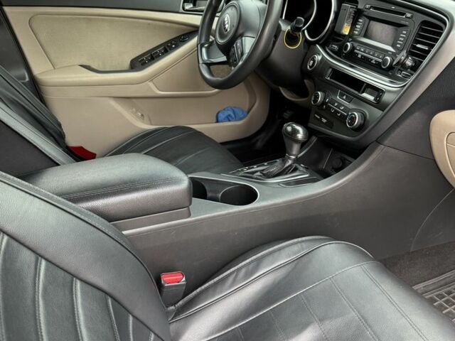 Белый Киа Оптима, объемом двигателя 2.4 л и пробегом 150 тыс. км за 9500 $, фото 5 на Automoto.ua