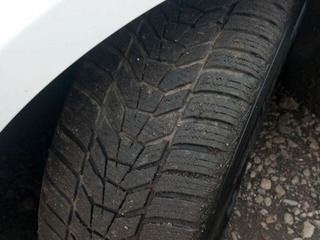 Білий Кіа Оптіма, об'ємом двигуна 2.4 л та пробігом 165 тис. км за 10000 $, фото 6 на Automoto.ua