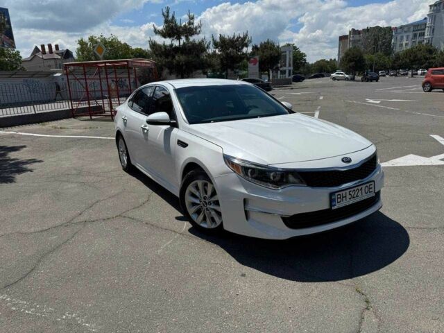Білий Кіа Оптіма, об'ємом двигуна 2.4 л та пробігом 112 тис. км за 12000 $, фото 6 на Automoto.ua