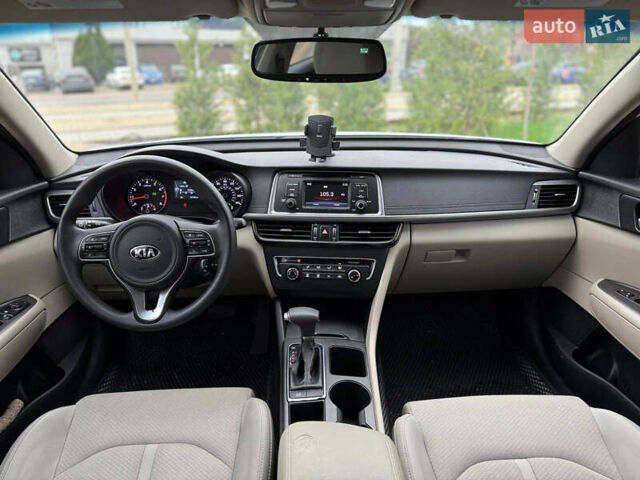 Білий Кіа Оптіма, об'ємом двигуна 2.36 л та пробігом 86 тис. км за 11900 $, фото 8 на Automoto.ua