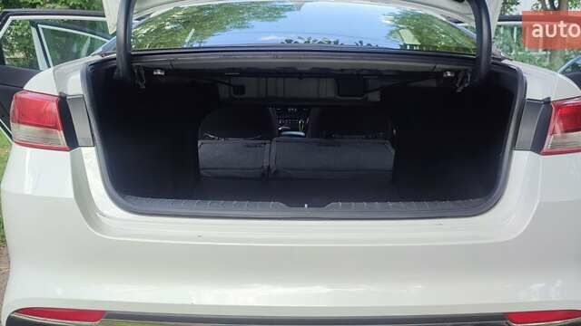 Белый Киа Оптима, объемом двигателя 2.4 л и пробегом 150 тыс. км за 12300 $, фото 19 на Automoto.ua