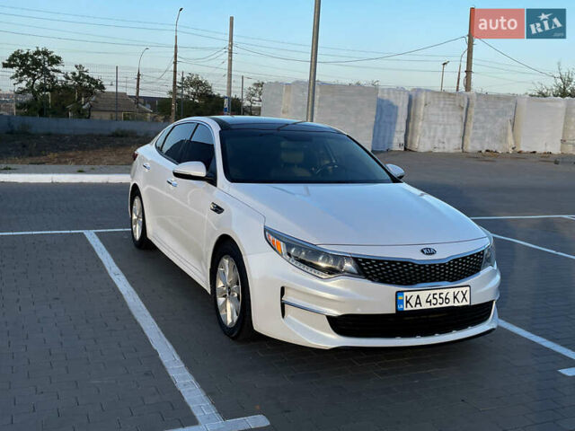Білий Кіа Оптіма, об'ємом двигуна 2.36 л та пробігом 129 тис. км за 12550 $, фото 1 на Automoto.ua