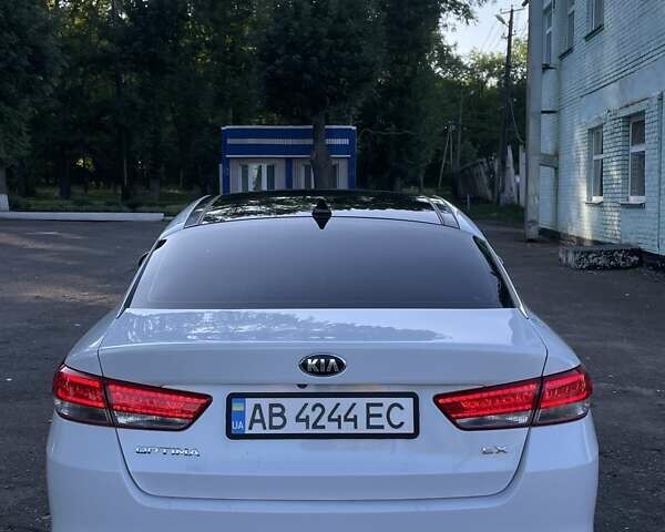 Білий Кіа Оптіма, об'ємом двигуна 2.36 л та пробігом 211 тис. км за 11450 $, фото 7 на Automoto.ua