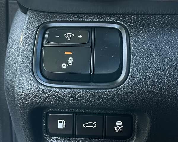 Белый Киа Оптима, объемом двигателя 2.36 л и пробегом 230 тыс. км за 11000 $, фото 26 на Automoto.ua