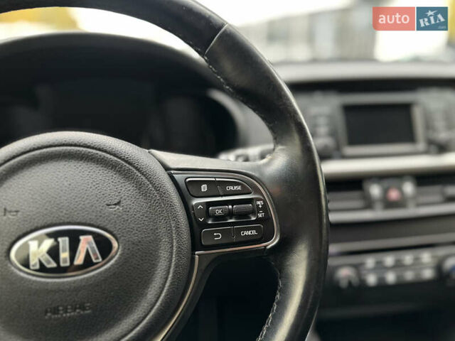 Білий Кіа Оптіма, об'ємом двигуна 2.36 л та пробігом 153 тис. км за 9500 $, фото 31 на Automoto.ua