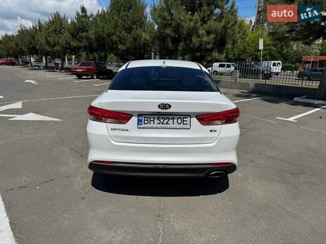 Белый Киа Оптима, объемом двигателя 2.4 л и пробегом 112 тыс. км за 12300 $, фото 4 на Automoto.ua