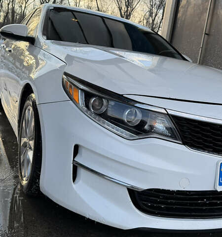 Белый Киа Оптима, объемом двигателя 2.36 л и пробегом 96 тыс. км за 11500 $, фото 6 на Automoto.ua