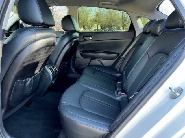 Белый Киа Оптима, объемом двигателя 2.4 л и пробегом 74 тыс. км за 2250 $, фото 10 на Automoto.ua