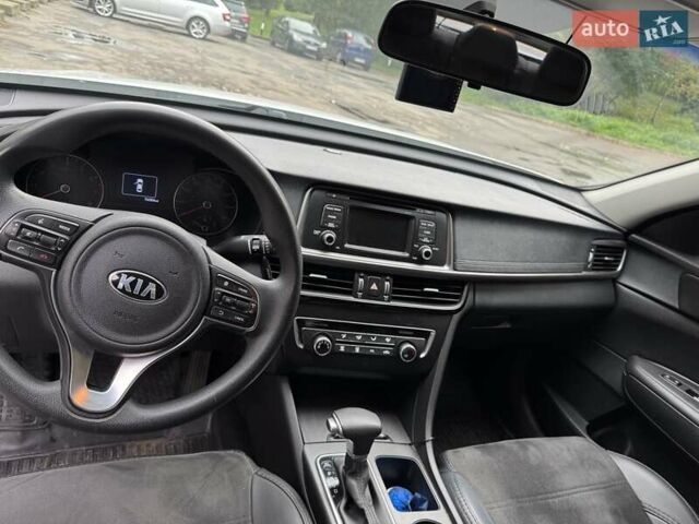 Білий Кіа Оптіма, об'ємом двигуна 2.4 л та пробігом 113 тис. км за 11400 $, фото 14 на Automoto.ua