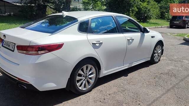 Белый Киа Оптима, объемом двигателя 2.4 л и пробегом 150 тыс. км за 12300 $, фото 9 на Automoto.ua
