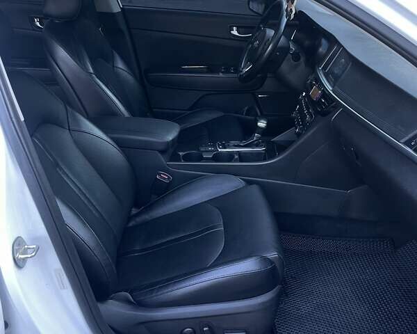 Білий Кіа Оптіма, об'ємом двигуна 2.36 л та пробігом 211 тис. км за 11450 $, фото 14 на Automoto.ua