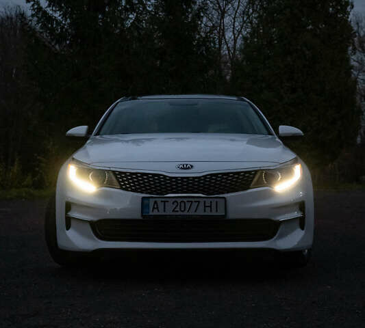 Белый Киа Оптима, объемом двигателя 2.4 л и пробегом 160 тыс. км за 13000 $, фото 9 на Automoto.ua