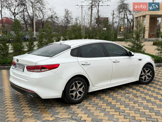Білий Кіа Оптіма, об'ємом двигуна 2.36 л та пробігом 86 тис. км за 11900 $, фото 3 на Automoto.ua