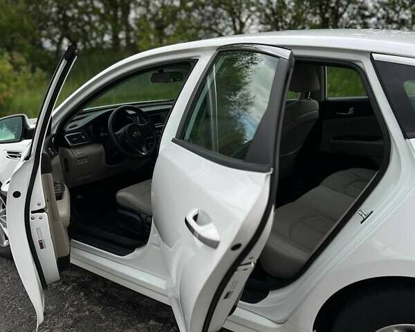 Белый Киа Оптима, объемом двигателя 2.36 л и пробегом 191 тыс. км за 12000 $, фото 9 на Automoto.ua