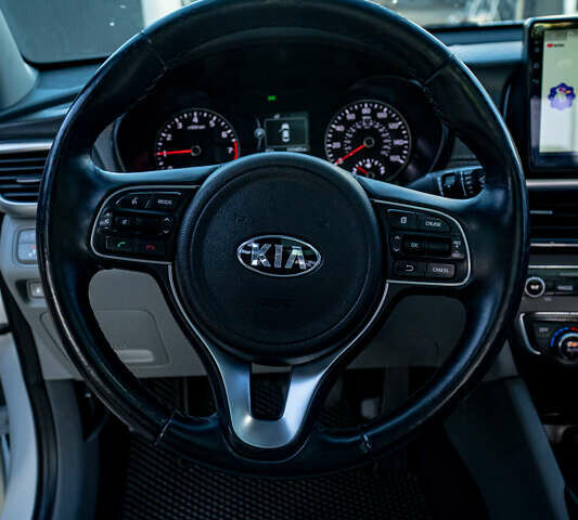 Белый Киа Оптима, объемом двигателя 2.4 л и пробегом 160 тыс. км за 13000 $, фото 27 на Automoto.ua