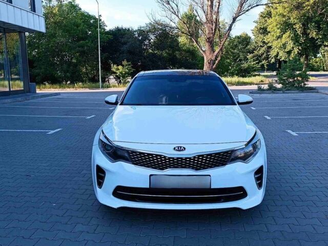 Белый Киа Оптима, объемом двигателя 2 л и пробегом 161 тыс. км за 9500 $, фото 1 на Automoto.ua