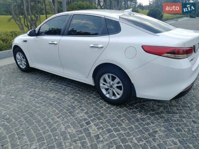 Белый Киа Оптима, объемом двигателя 2.36 л и пробегом 208 тыс. км за 9300 $, фото 3 на Automoto.ua
