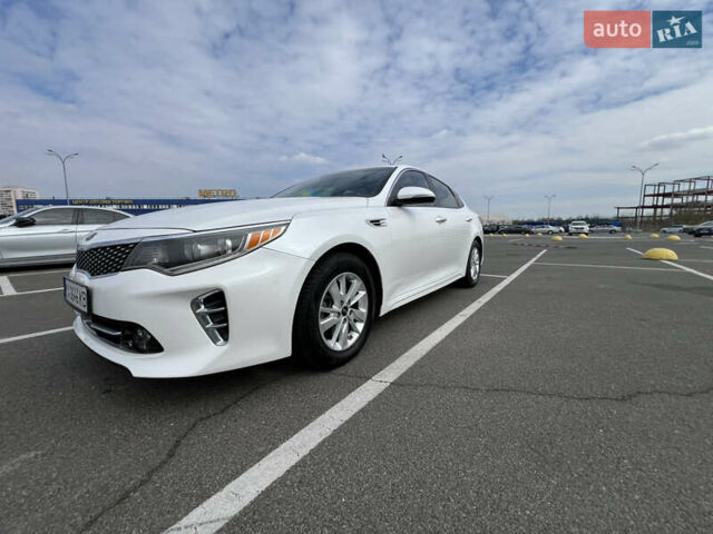 Білий Кіа Оптіма, об'ємом двигуна 2.4 л та пробігом 124 тис. км за 12100 $, фото 5 на Automoto.ua