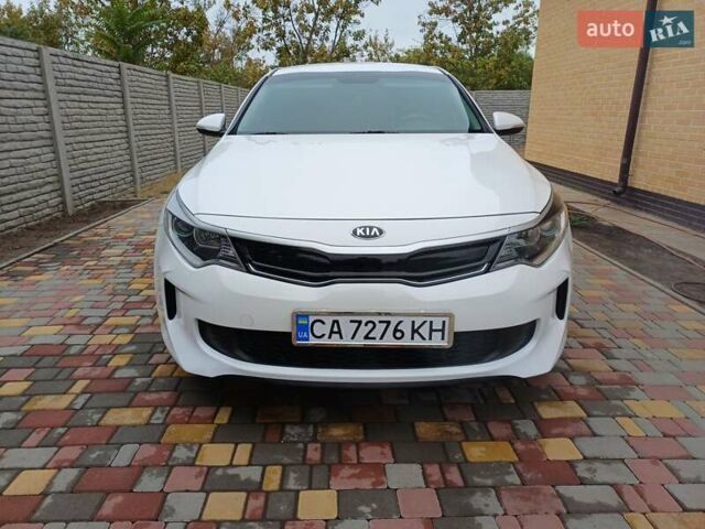 Киа Оптима 2016 в Черноморске (Ильичевске) на Automoto.ua Белый Киа Оптима, объемом двигателя 2 л и пробегом 140 тыс. км за 13000 $, фото 1 на Automoto.ua