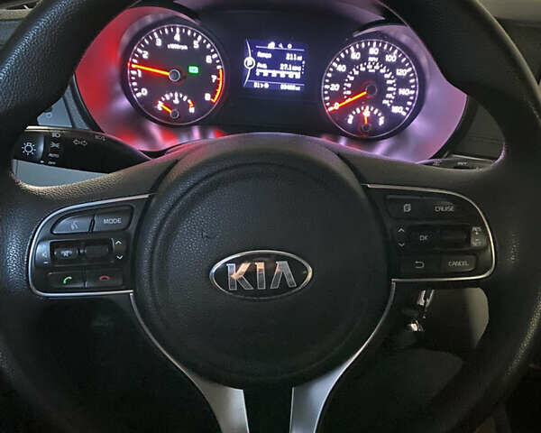 Белый Киа Оптима, объемом двигателя 2.4 л и пробегом 143 тыс. км за 10200 $, фото 25 на Automoto.ua