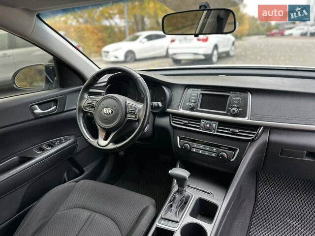 Білий Кіа Оптіма, об'ємом двигуна 2.36 л та пробігом 153 тис. км за 9500 $, фото 44 на Automoto.ua