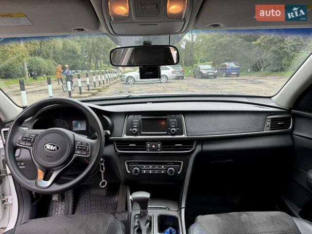 Білий Кіа Оптіма, об'ємом двигуна 2.4 л та пробігом 113 тис. км за 11400 $, фото 21 на Automoto.ua