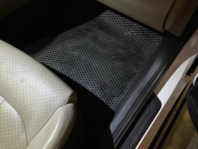 Білий Кіа Оптіма, об'ємом двигуна 2.4 л та пробігом 173 тис. км за 10500 $, фото 6 на Automoto.ua