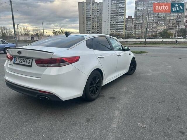 Киа Оптима 2016 в Киеве на Automoto.ua Белый Киа Оптима, объемом двигателя 2.4 л и пробегом 100 тыс. км за 11400 $, фото 1 на Automoto.ua