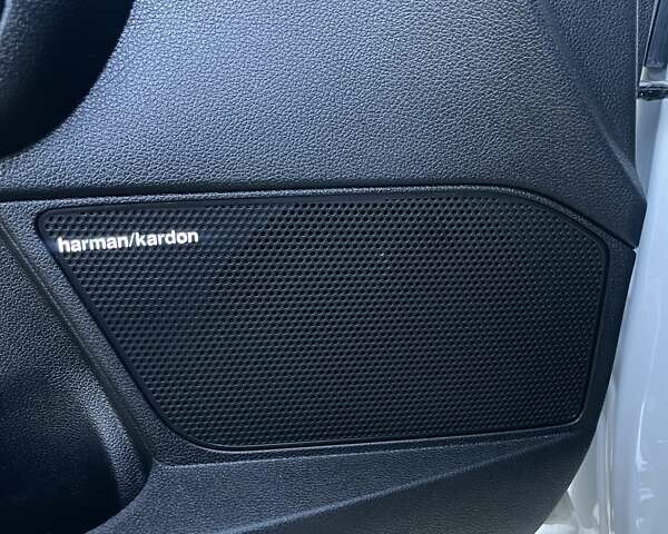 Білий Кіа Оптіма, об'ємом двигуна 2.36 л та пробігом 211 тис. км за 11450 $, фото 25 на Automoto.ua